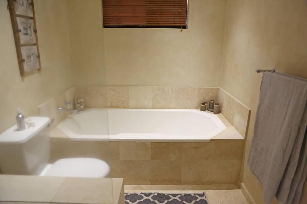 De Luc Farmhouse Ultimate Country Privacy Franschhoek Buitenkant foto